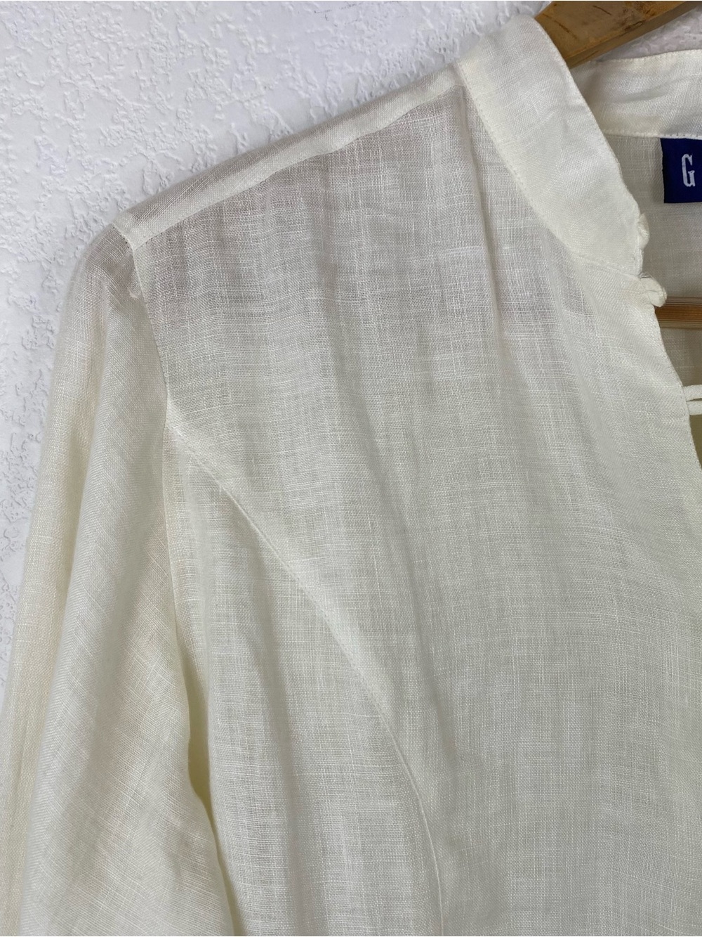 Vintage Gap Ivory 100% Irish Linen Button Front Blouse - Picture 3 of 8